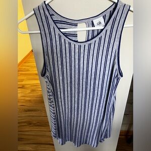Cabi Women's Navy/white striped Sleeveless  Top Size SMALL- very generous small